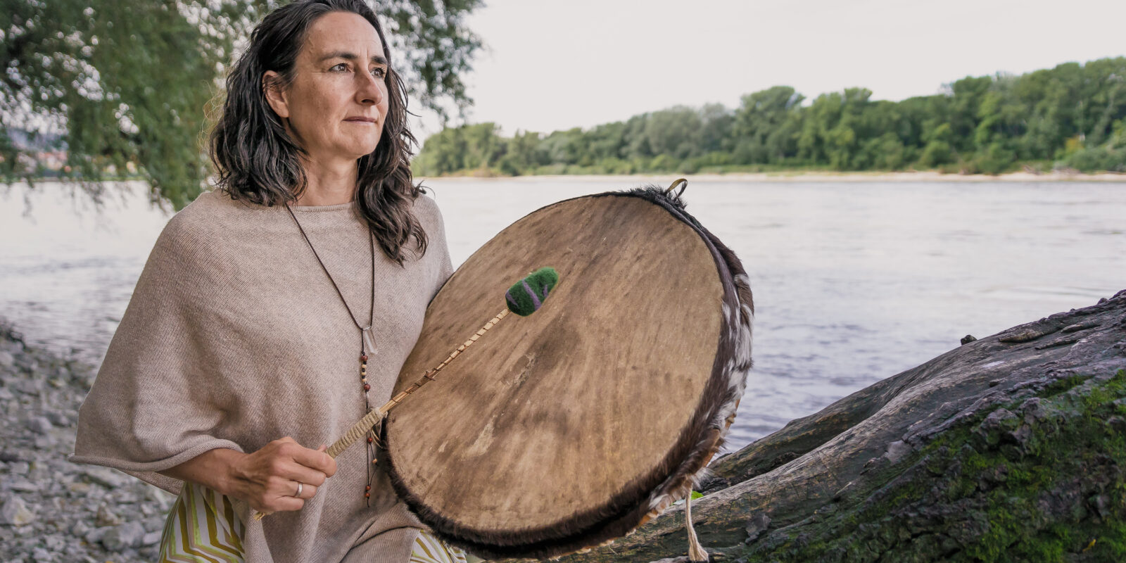 Als Erdschamanin selbstständig - Dunja Posch im Interview