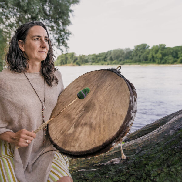 Als Erdschamanin selbstständig - Dunja Posch im Interview