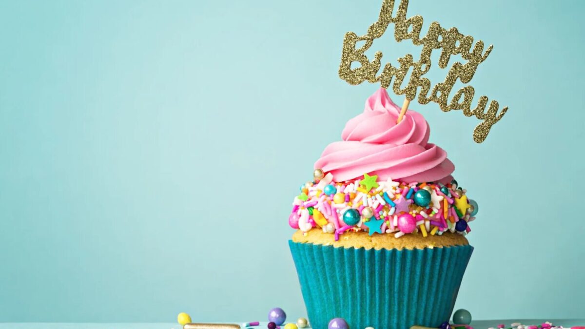 Besinnliches zum 80. Geburtstag: Herzliche Sprüche, Zitate und Glückwünsche für einen besonderen Meilenstein